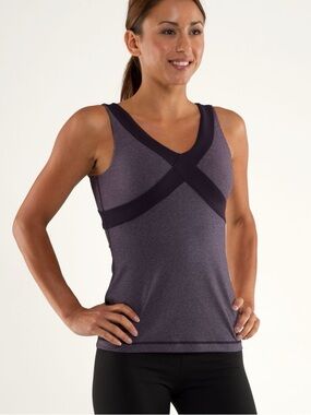 Vintage Lululemon “Wrap Tank” size 4